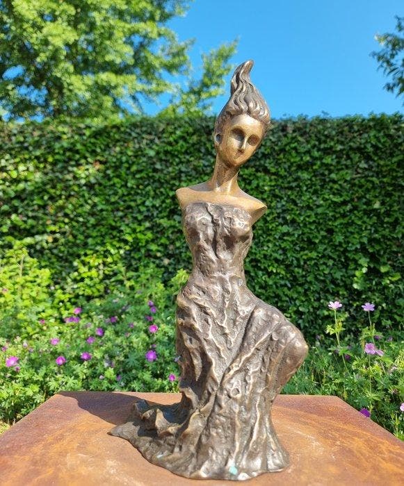 Beeldje - modernist woman - Brons, Antiquités & Art, Art | Objets design