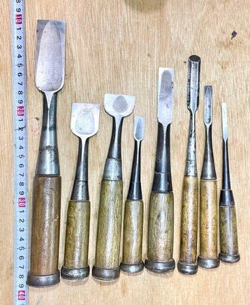 Outil de travail (8) - 8 ciseaux à bois de grande taille