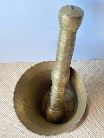 Vijzel en stamper (2) - Messing - 3,6 kilogrammen