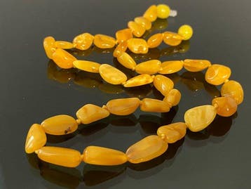 Collier en ambre naturel de Baltique doré au caramel au