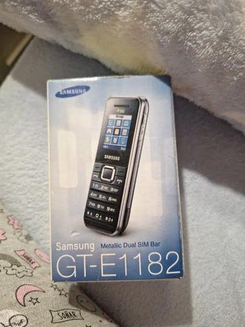 Samsung GT-E1182 - Mobiele telefoon (1) - In originele, Nieuw