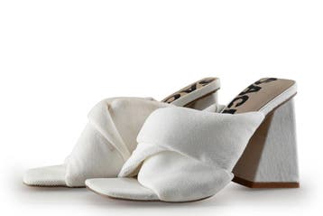 Sacha Muiltjes in maat 37 Beige, Kleding | Dames, Schoenen, Verzenden, Beige, Sacha, Gedragen