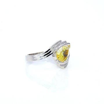 Ring - 14 karaat Witgoud - 2.02ct. tw. Geel Diamant (Fancy, Nieuw