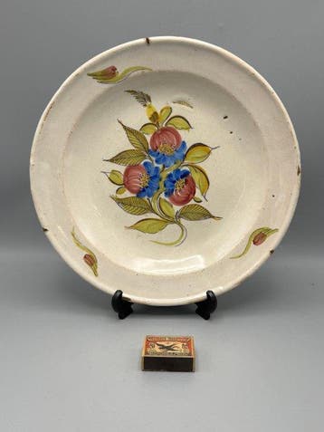 Noord-Duitse / Scandinavische faience uit de late 18e eeuw -