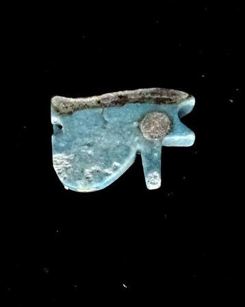 Oud-Egyptisch - Oog van Horus in turkoois faience - 664/332