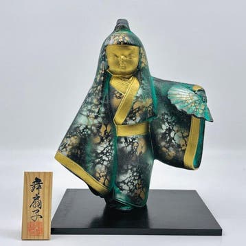 Striking Japanese Dance Figure with Folding Fan Mai Sensu