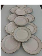 R.C. Richard - Assiette (12) - Porcelaine