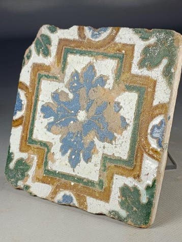 Tegel - Geometrische decoratie en Fleur-de-Lys – Renaissance