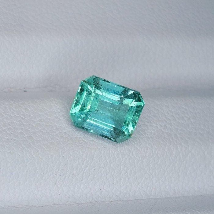 Zonder minimumprijs Smaragd - 1.64 ct - International, Bijoux, Sacs & Beauté, Pierres précieuses