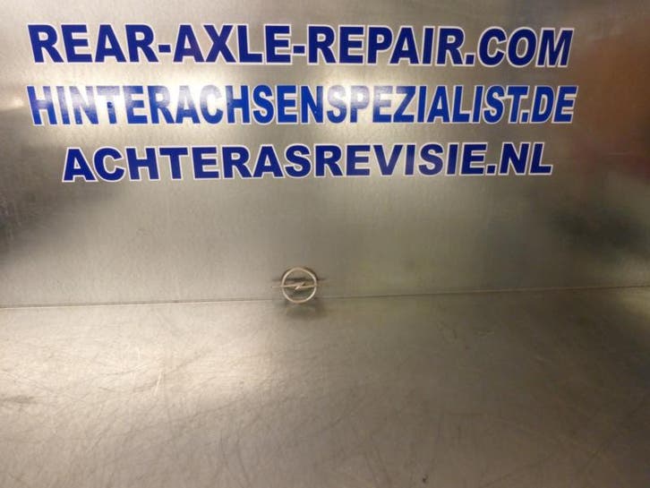 Embleem Opel logo (gebruikt). (Emblemen, Overig), Autos : Pièces & Accessoires, Carrosserie & Tôlerie, Envoi