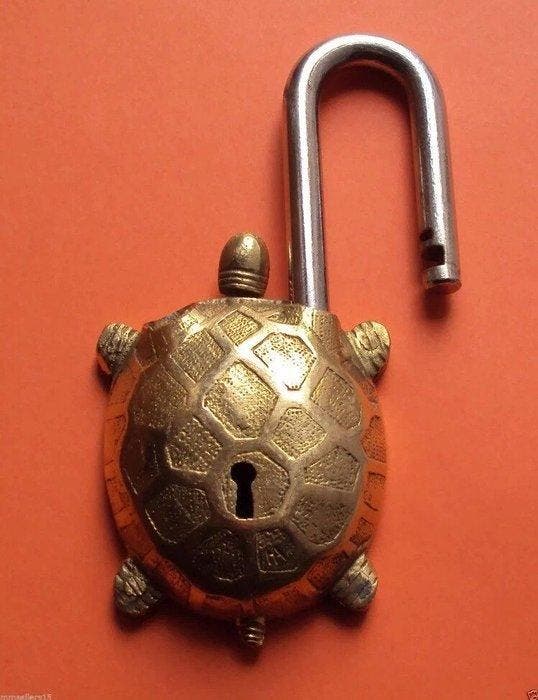 Vintage Turtle Sh Door Puzzle Brass Functional Padlock Lock, Antiquités & Art, Curiosités & Brocante