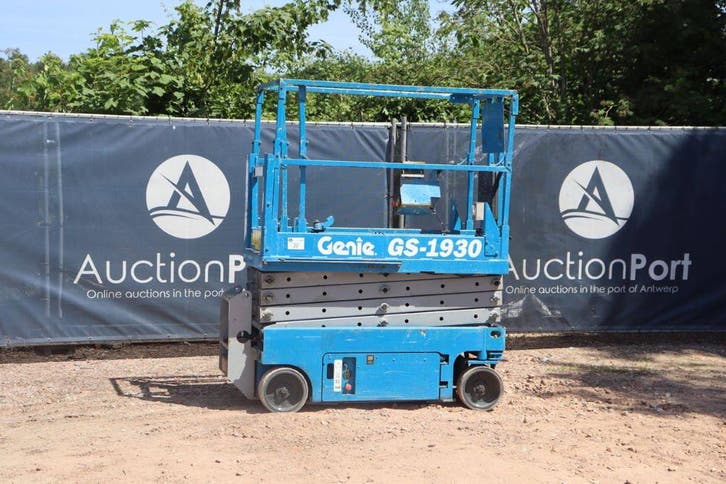 Veiling: Schaarlift Genie GS-1930 Elektrisch 7.85m 2006, Articles professionnels, Machines & Construction | Ascenseurs, Échafaudages & Échelles