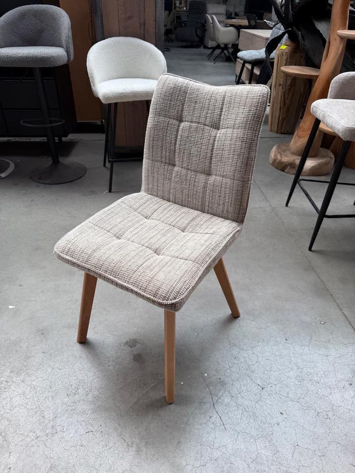 Javea eetkamerstoel, beige + houten onderstel nieuw, outlet), Huis en Inrichting, Stoelen, Nieuw
