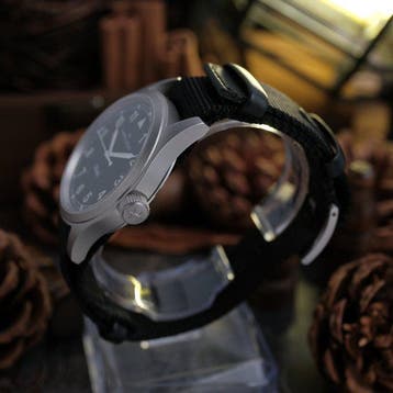 Hamilton - Khaki Field - Zonder minimumprijs - H694010 -, Nieuw