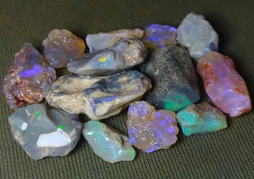 35 ct - Prachtige Australische opaal Ruw- 7 g