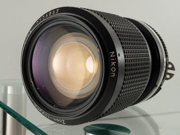 Nikon Nikomat EL + Zoom Nikkor 3.5-4.5/35-105mm | Single, Nieuw