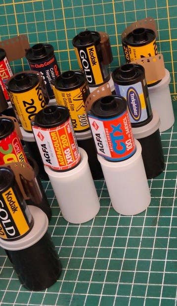 Kodak, Polaroid, Fujifilm, Agfa , Kodak, etc. 35mm