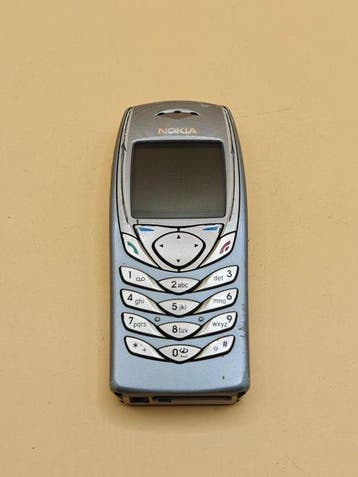 Nokia, Motorola Lotto vintage Nokia 6100 + Motorola StarTAC,
