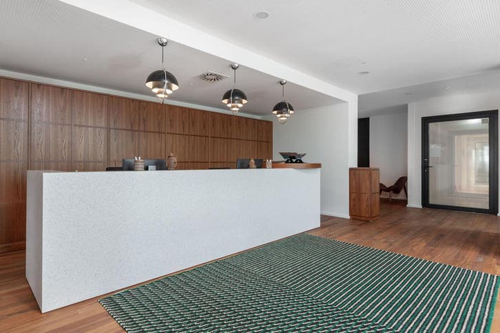 Espace de bureau pour 5 pers. à Avenue Prince de Liège, Articles professionnels, Immobilier d'entreprise
