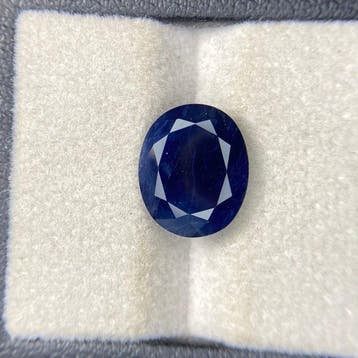 Zonder minimumprijs - 1 pcs Blauw Saffier - 5.25 ct -