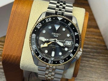 Seiko - 5 Sports Style GMT U.S Special - Sans prix de