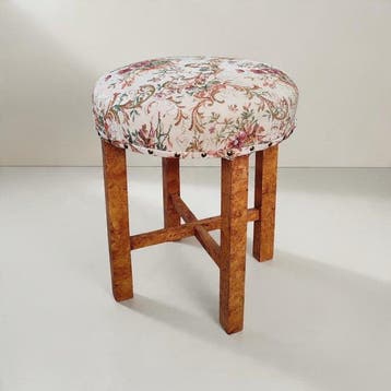 Pouf - Bouleau - Une petite table Art Déco allemande.