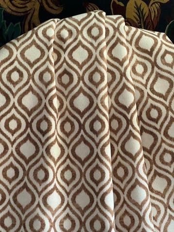 Dubbele breedte. Ikat-geprint stof Opera Beperkte editie