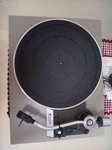 Technics - SL-20 FG moteur DC contrôlé par servomoteur Table