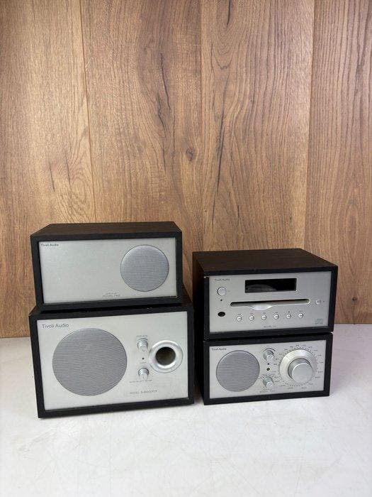 Tivoli Audio by Henry Kloss & Tom DeVesto - Model Two, Model, TV, Hi-fi & Vidéo, Radios