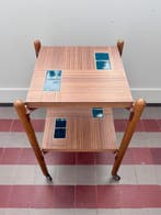 Bijzettafel - fineer - Een serveertrolley / bijzettafel