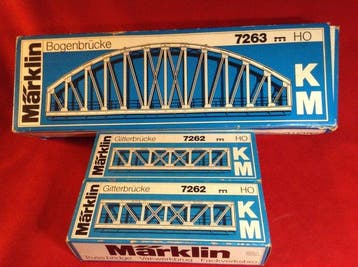Märklin H0 - #7932 Arch Bridge - #7262 x 2 Truss Bridge -