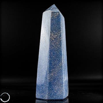 Natuurlijke lazuliet-obelisk uit Madagaskar – Elegant uniek