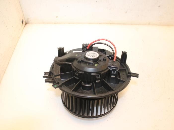 Kachel Ventilatiemotor Volkswagen Touran O147305, Auto-onderdelen, Airco en Verwarming