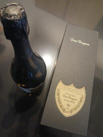2015 Dom Pérignon - Champagne Brut - 1 Bouteille (0,75 l), Verzamelen, Wijnen, Nieuw