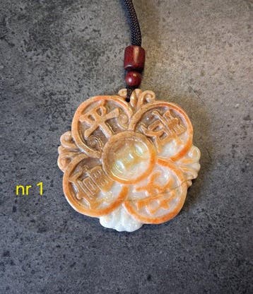 Themacollectie - 6 verschillende jade amuleten met diverse, Antiek en Kunst
