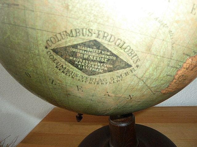 Celestial and terrestrial globes - Columbus Erdglobus um, Antiquités & Art, Antiquités | Autres Antiquités