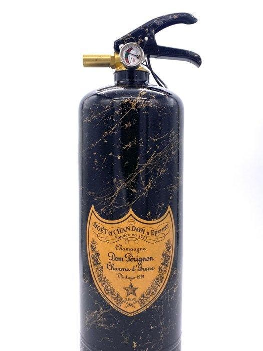 MVR - Extinguisher Dom Perignon Champagne, Antiquités & Art, Art | Objets design