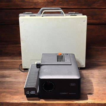 Zeiss Ikon Perkeo Projector + 465 Slides Italy 1989 Archive, Nieuw