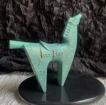 Beeldje - Cast Iron Horse Sculpture Hanei (Prosperity) by