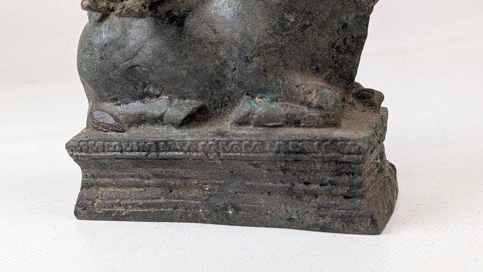 beeld Shiva en zijn echtgenote Parvati samen op de rug van, Antiek en Kunst, Kunst | Niet-Westerse kunst