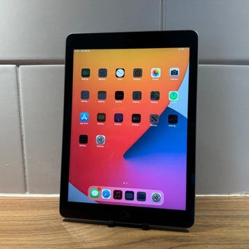 Apple iPad (5th Generation) 128GB Wifi - Mobiele telefoon, Nieuw