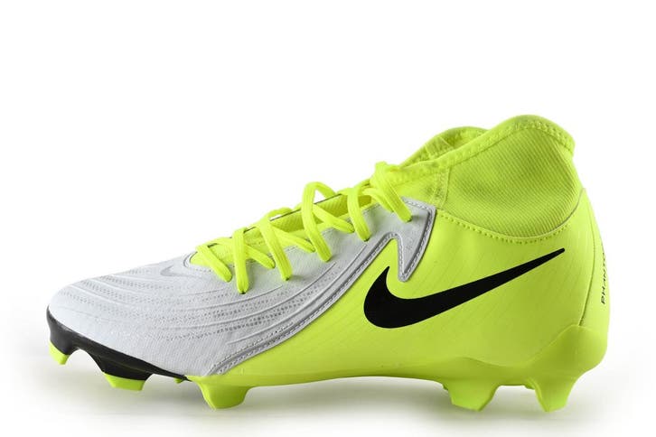 Nike Voetbalschoenen in maat 42½ Zilver, Kleding | Heren, Schoenen, Overige kleuren, Zo goed als nieuw, Verzenden