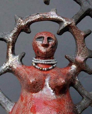AdelMar - sculptuur, Gaja z naszyjnikiem - 19 cm -, Antiek en Kunst