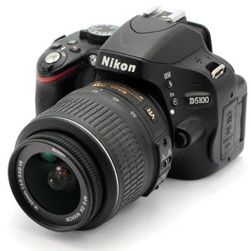 Nikon D5100 + AF-S 18-55mm f/3.5-5.6G VR met slechts 1.708