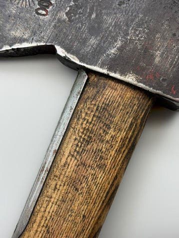 Hache - Vintage Hand-Forged Axe – Sun Maker’s Mark “1000” –