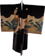 Japanse Shichi-Go-San kimono met geborduurde havik () en