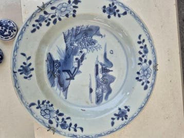 Oud porselein bord uit China, Verenigde Oost-Indische