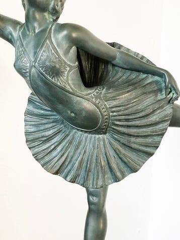 Rare large dancer / Danseuse / Tänzerin - after Carlier -