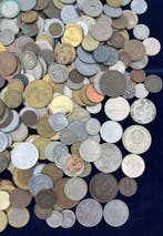 Monde. Lot mit 400 Stück Münzen (Sans prix de réserve)