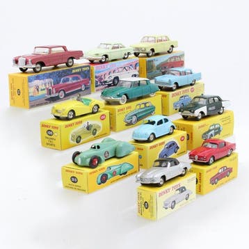 Dinky Toys, Atlas , 1:43 - Modelauto (11) - 534 BMW 1500,